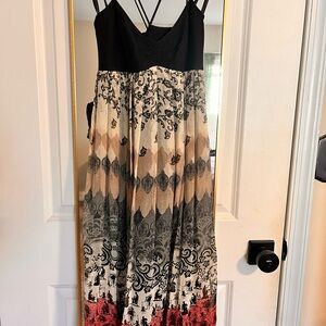 Laundry By Shelli Segal Black and Red Maxi Dress